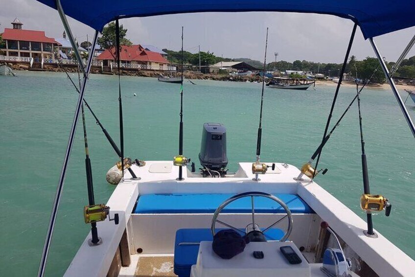 Bottom Wreck Fishing Tour(Light Refreshments on board)