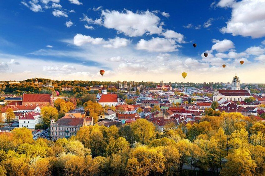 There is a different kind of romance to take a hot air balloon ride in autumn 5