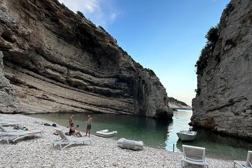 Stiniva bay 5