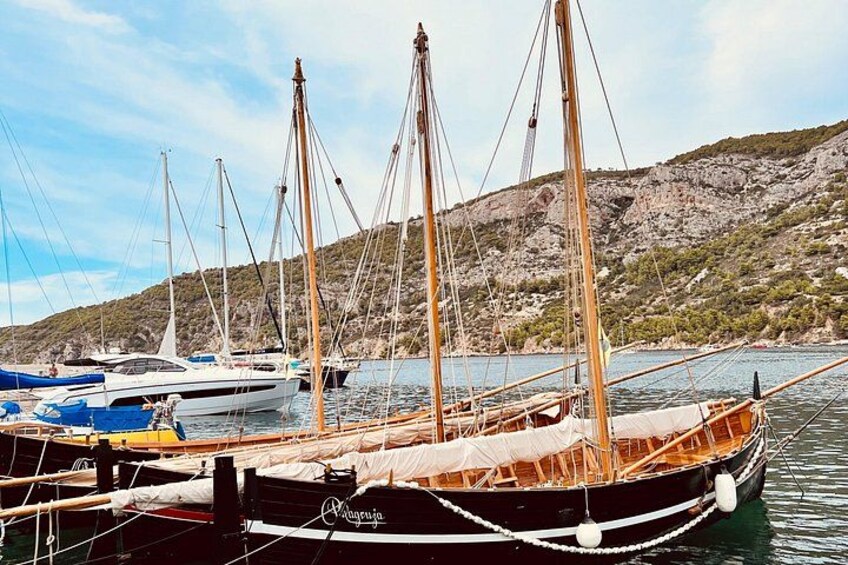 Blue Cave and Hvar Boat Tour: Small-Group from Split or Brac 4