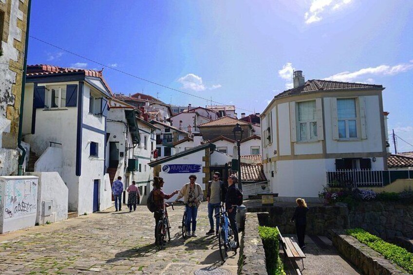 Bike tour with Pintxos & Drinks in Getxo (Scenic Bilbao Seaside) 4