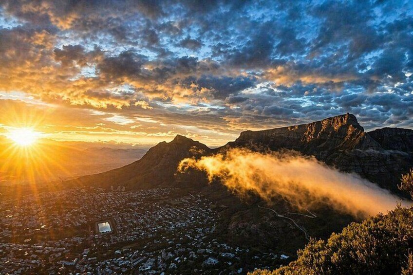 Cape Town: Lion's Head Hike Sunrise coffee/tea or Sunset 3