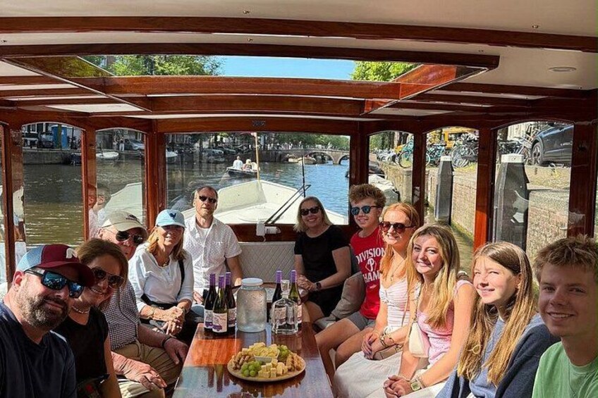 Amsterdam Small-Group Canal Cruise Including Snacks and Drinks 2