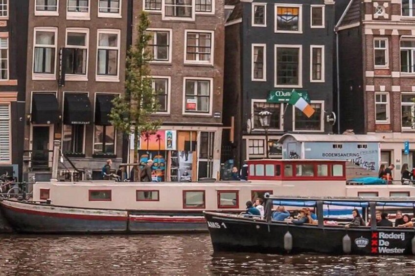 Amsterdam Small-Group Canal Cruise Including Snacks and Drinks 2
