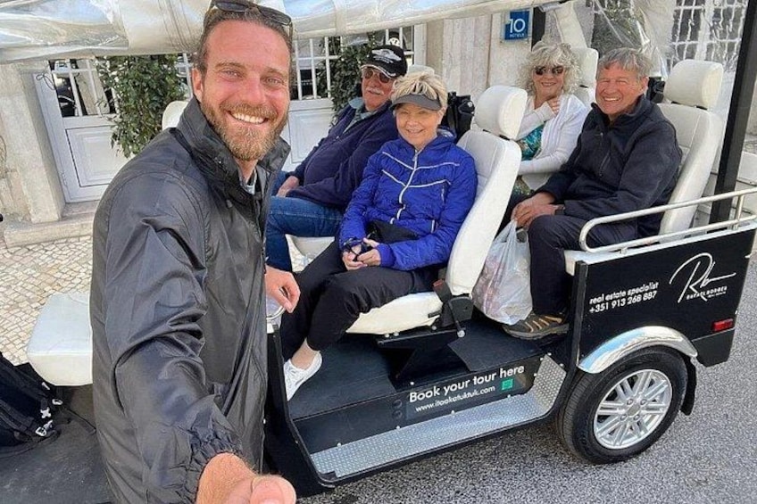True 4Hour Private Tuk Tuk Tour: Discover Lisbon with a Local! 3