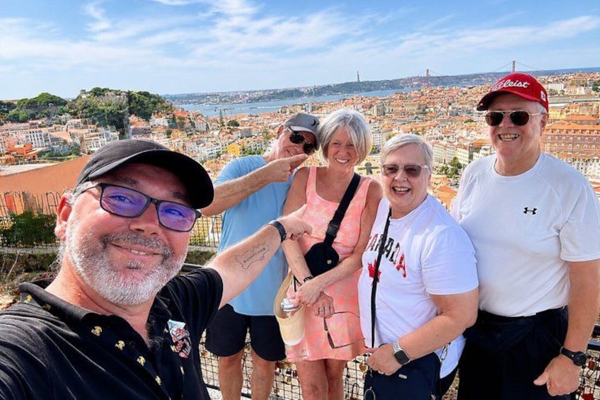 True 4Hour Private Tuk Tuk Tour: Discover Lisbon with a Local! 4