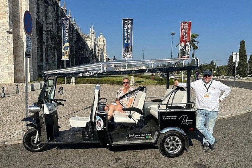 True 4Hour Private Tuk Tuk Tour: Discover Lisbon with a Local! 2