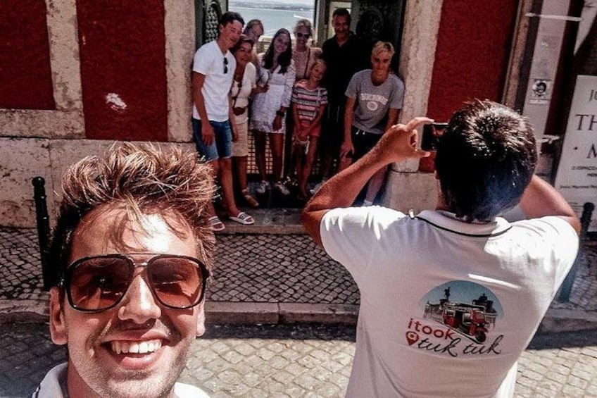 True Private Tuk Tuk Tour: Discover Lisbon with a Local! 3