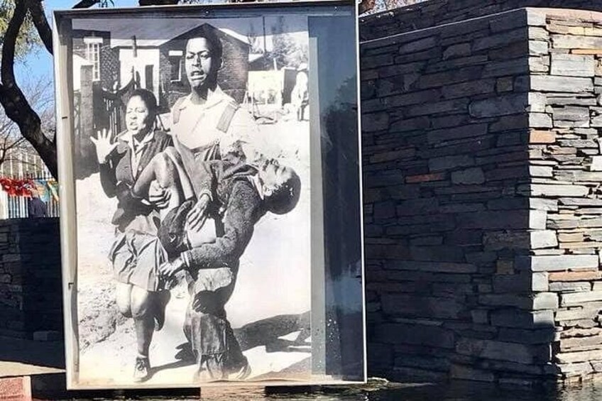 Soweto Township Cultural Tour incl Apartheid Museum and Nelson Mandela House 5
