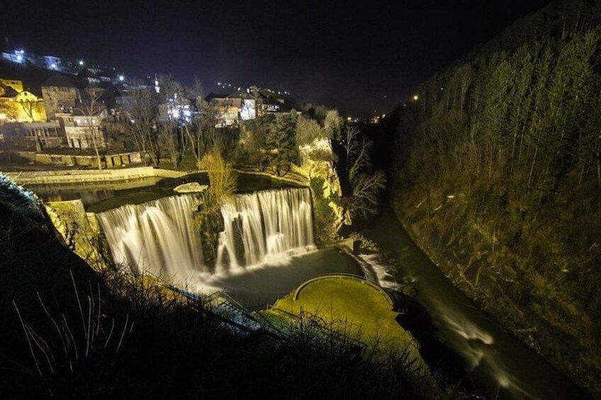 Waterfall by night 4