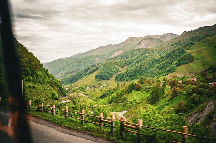 Highlights of Caucasus Mountains-Jinvali,Ananuri,Gudauri,Kazbegi(Group tour) 3