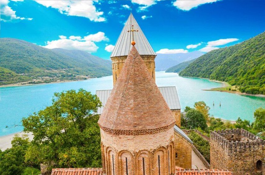 Ananuri Fortress 3