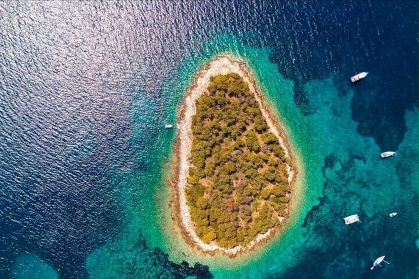 Split/Trogir:Blue Lagoon and 3 Islands Speedboat Small group Tour 1
