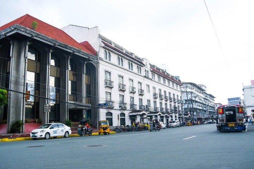 Explore the streets of old Manila 5