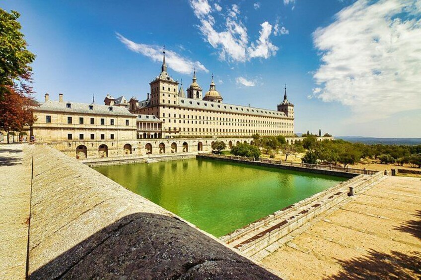Escorial & Valley Half-Day Morning Tour from Madrid 3