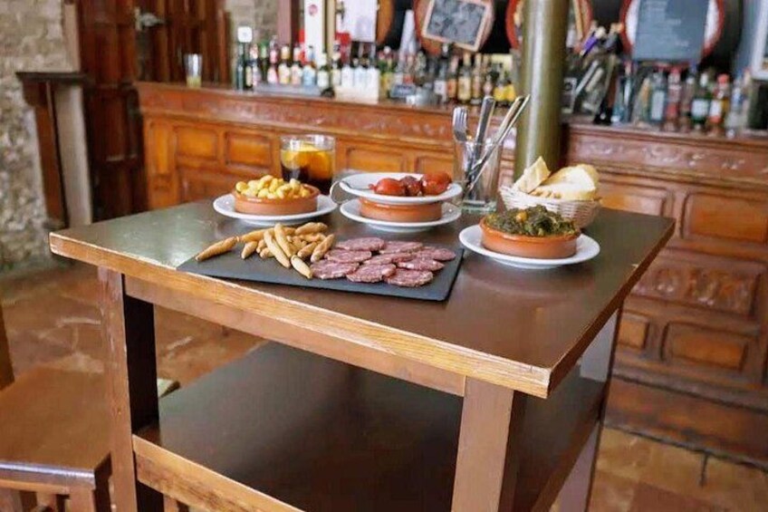 Sevilla Food Tour: Tapas, Wine, History & Traditions 2