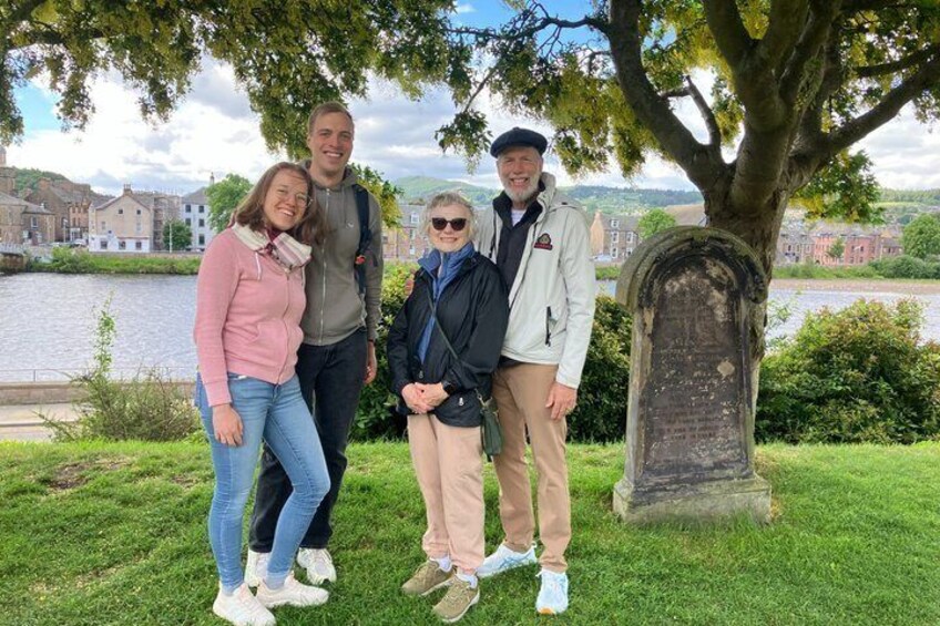 Inverness City Highlights Walking Tour with Local Guide 4