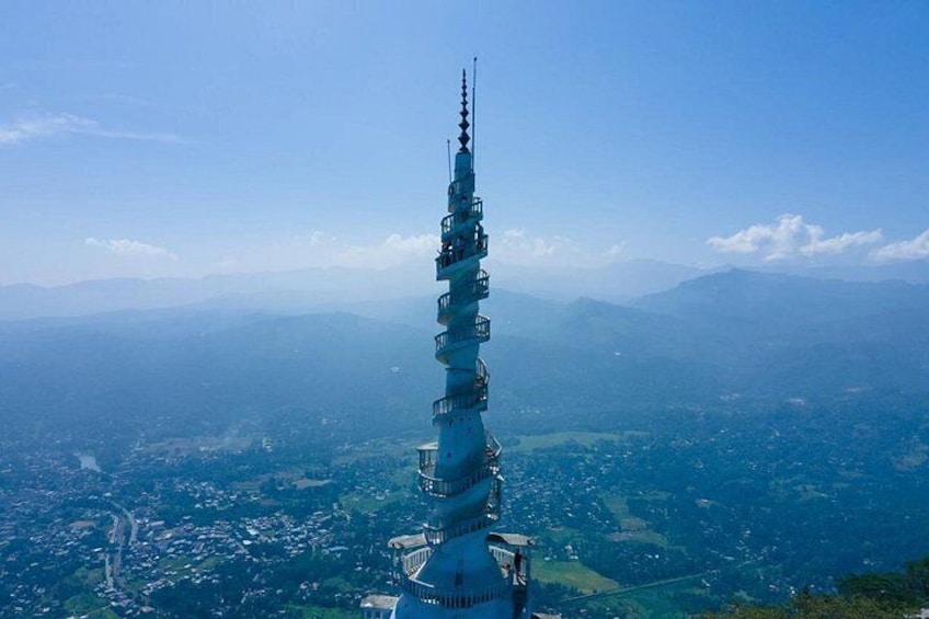 Kandy, Ambuluwawa and Tea Museum Tour from Colombo 4