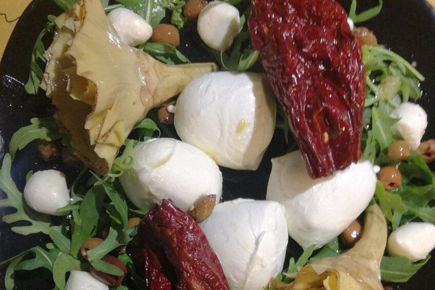 Mozzarella buffalo and peperone Crusco del Sinise 4