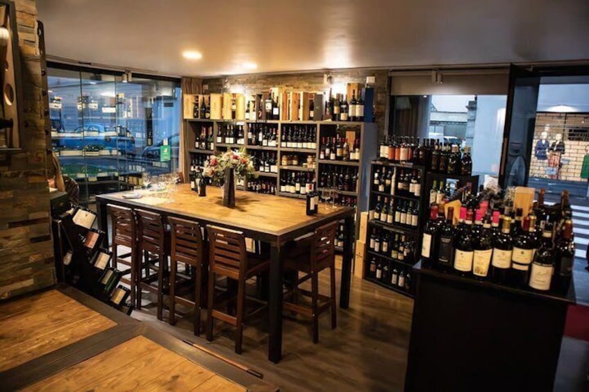 Top Wine Tasting: 7 wines paired with local specialties 3