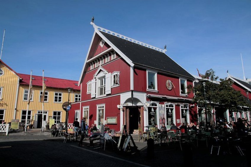 Walking tour of Reykjavik city 2