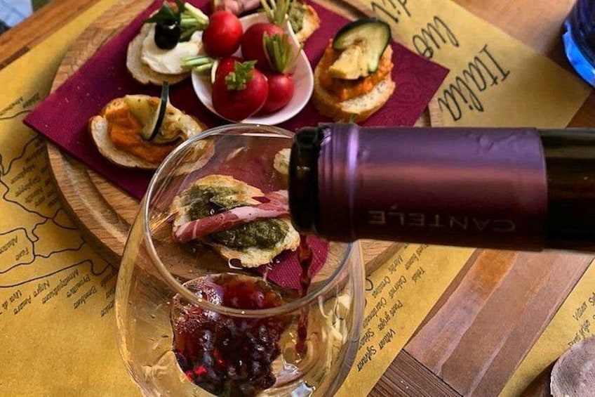 Wine and Food Tasting Experience in Lecce old town 2