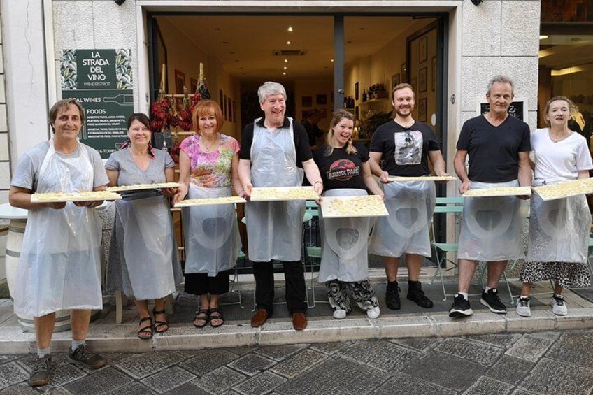 Orecchiette Cooking Class and Wine in Lecce 2