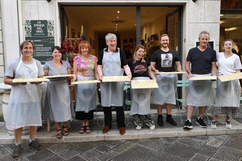 Orecchiette Cooking Class and Wine in Lecce 2