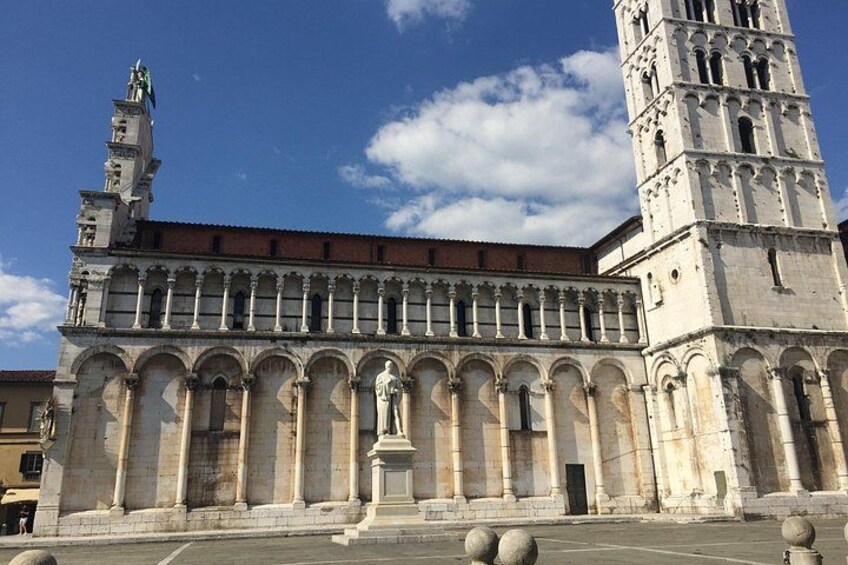 Discover Lucca’s Secrets on a Guided Walking Tour 2