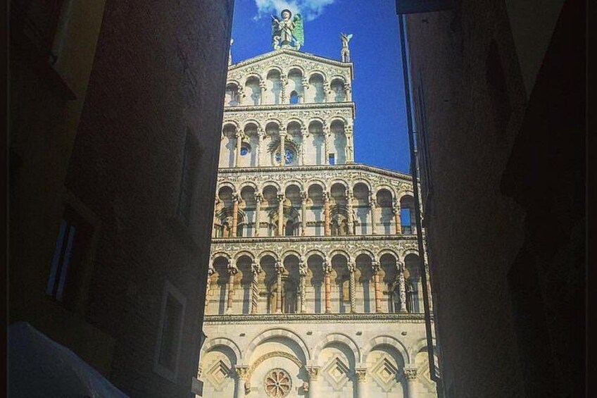 Discover Lucca’s Secrets on a Guided Walking Tour 4