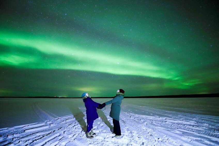 Aurora Borealis Trip in Lapland Lakeside 4