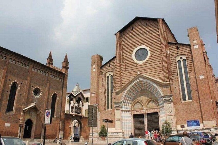 Excursion in Verona. 4