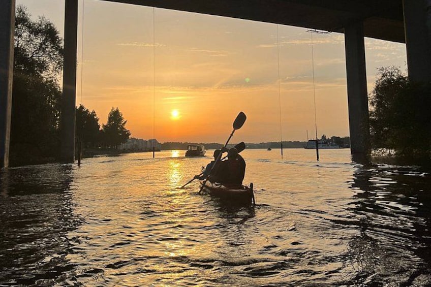 Sunset Kayak Tour in Central Stockholm and Swedish Fika 2