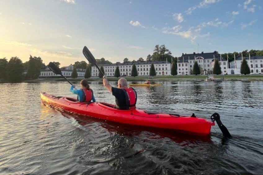 Sunset Kayak Tour in Central Stockholm and Swedish Fika 1