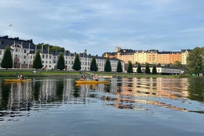 Sunset Kayak Tour in Central Stockholm and Swedish Fika 5