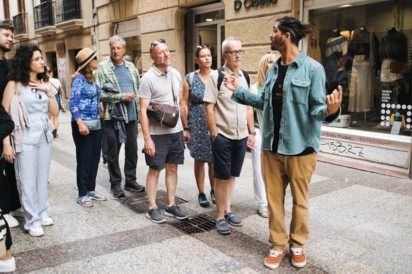 Walking Tour: Explore the Old town of San Sebastian 2