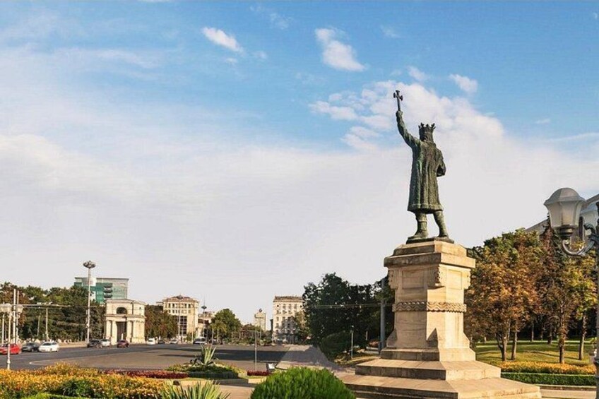 Private Walking Tour of Chisinau 2