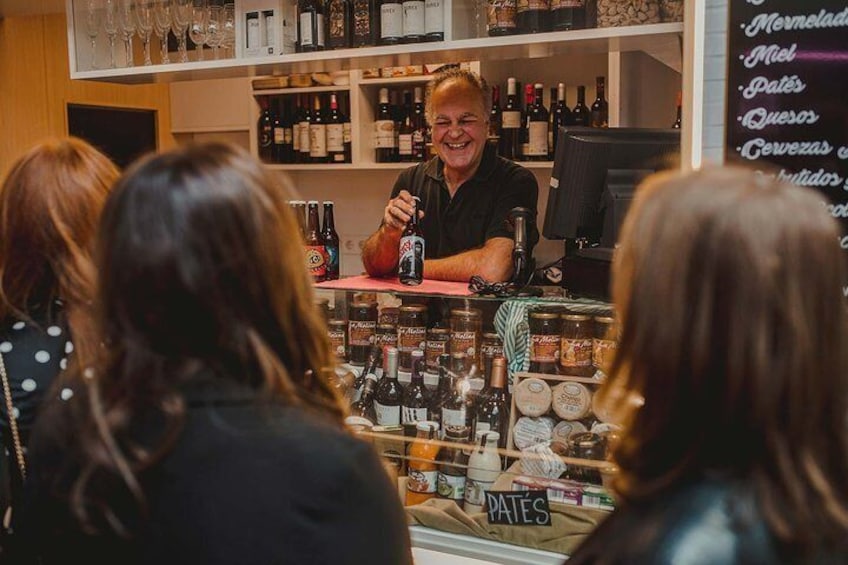 Málaga Evening Tapas Crawl Tour by Food Lover Tour - All included 2