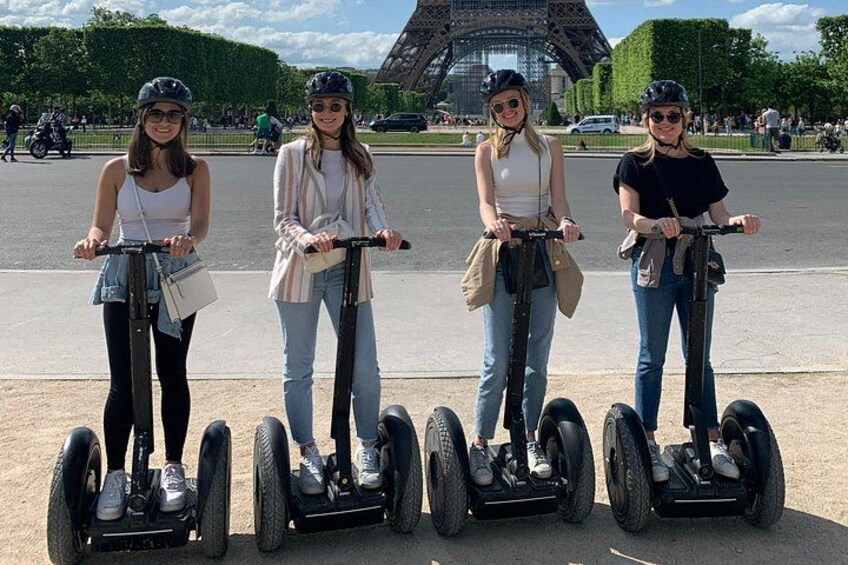 Paris City Sightseeing Half Day Guided Segway Tour with a Local Guide 4