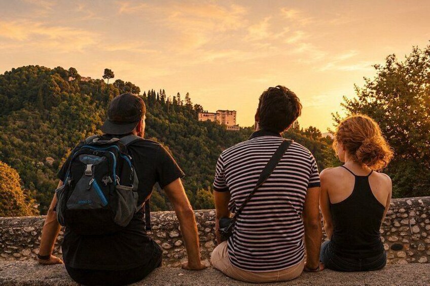 Golden Hour in Granada: Sunset Walking Tour with Play Granada 5