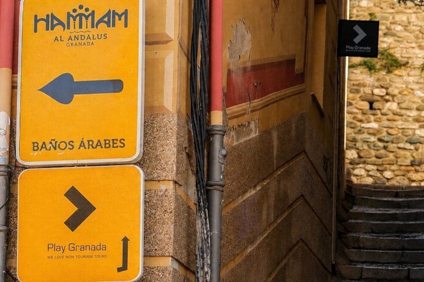 Golden Hour in Granada: Sunset Walking Tour with Play Granada 2