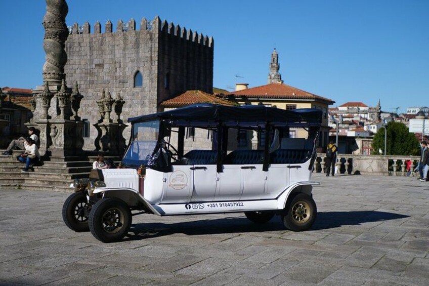 Porto: Private Tour of the Historic City in a Classic Ford T 4