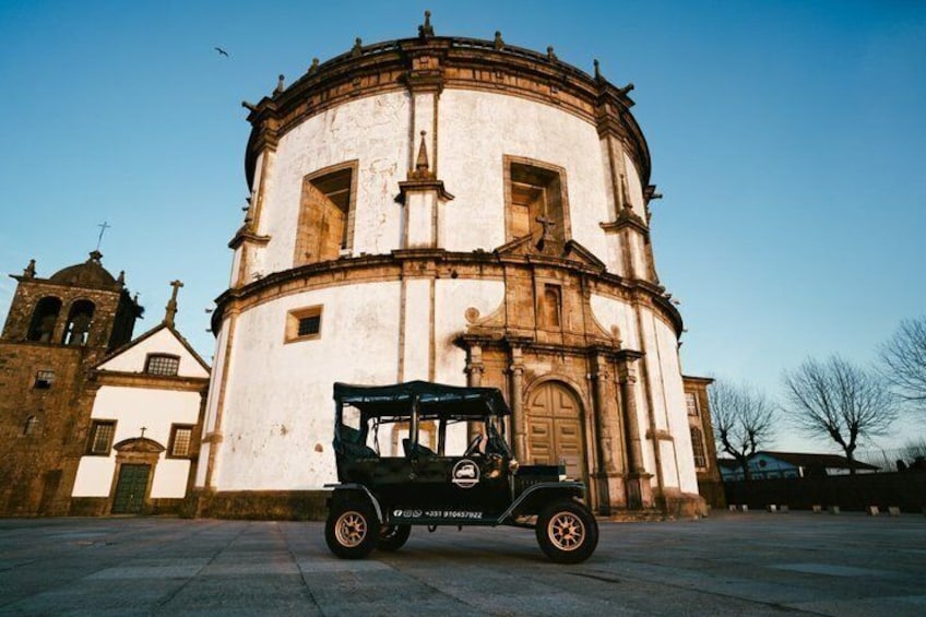 Porto: Private Tour of the Historic City in a Classic Ford T 2
