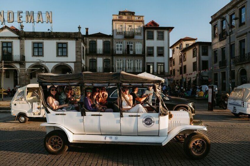 Porto: Private Tour of the Historic City in a Classic Ford T 2