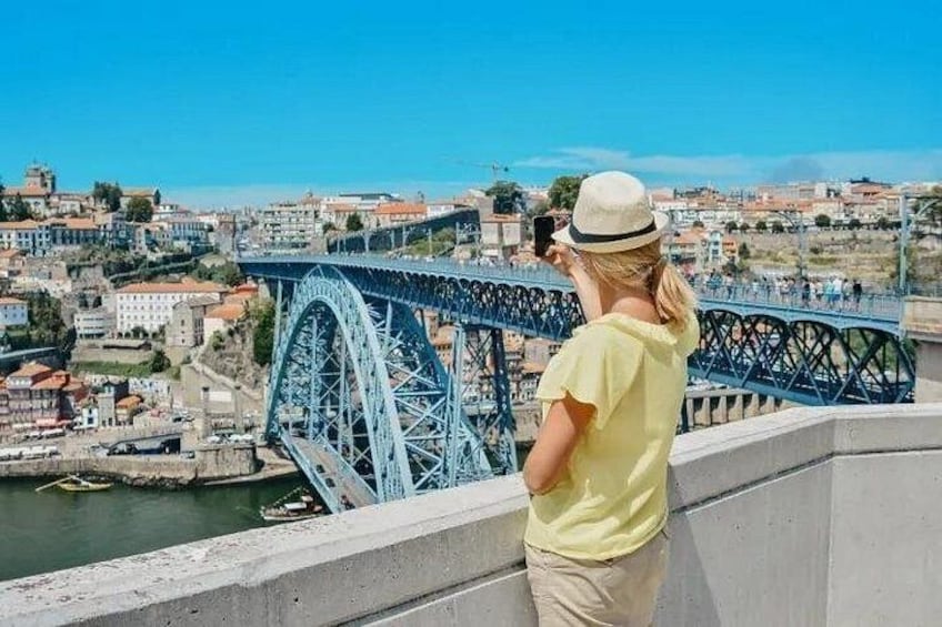 Porto: Private Tour of the Historic City in a Classic Ford T 3