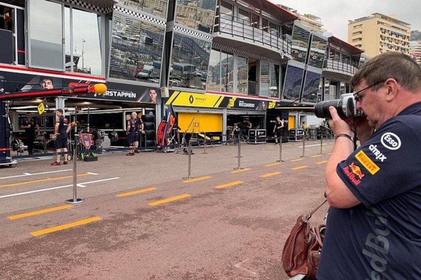 Monaco Formula 1 Walking Tour - The Inside Track Monaco F1 2