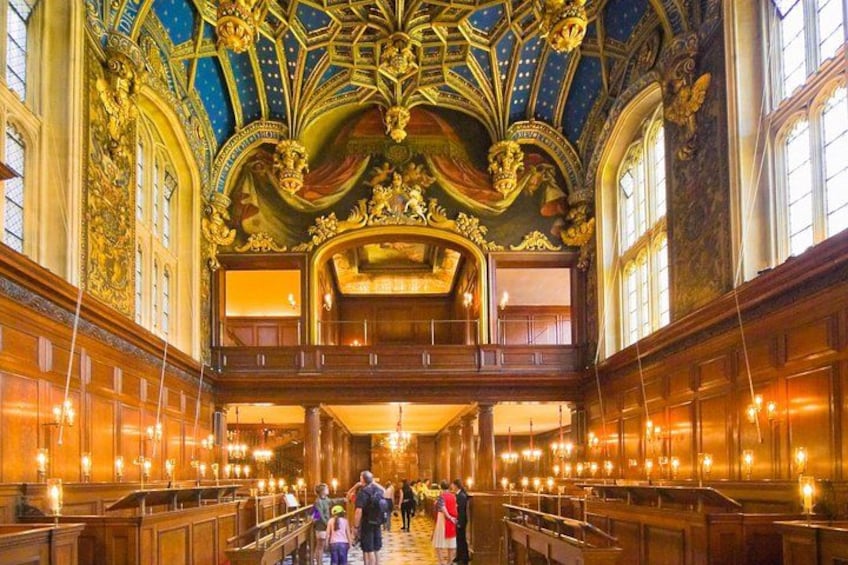 Hampton Court Palace Guided Tour. Full day Entry & Afternoon Tea 3