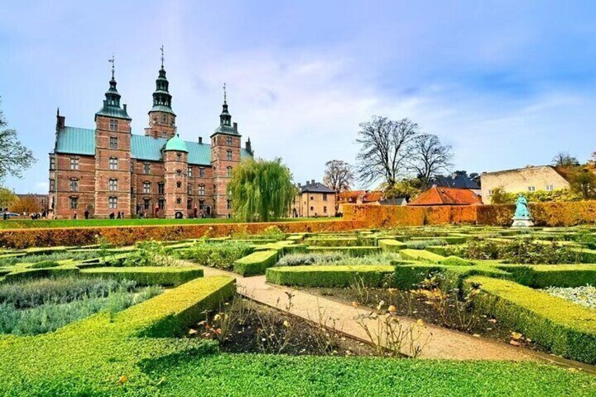 Royal castles guided walking tour in Copenhagen