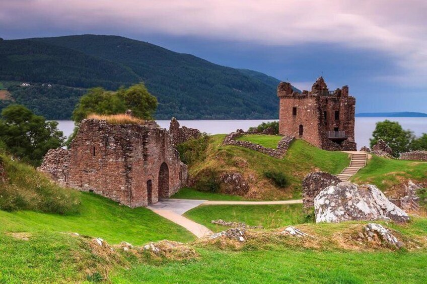 Loch Ness & Urquhart Castle