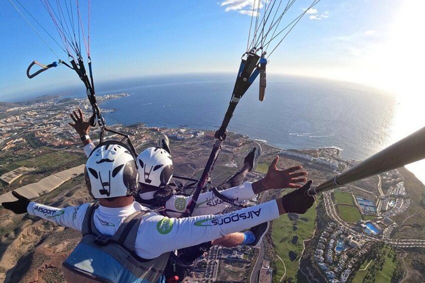 Bronze Tandem Paragliding Flight in South Tenerife with Pick-up 2